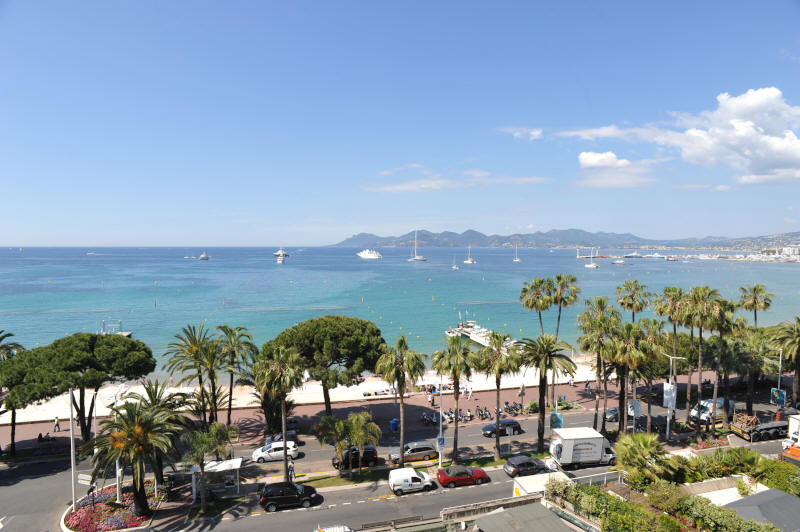 Cannes Locations, appartements et villas en location  Cannes, copyrights John and John Real Estate, photo Rf 174-01