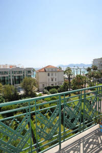 Cannes Locations, appartements et villas en location  Cannes, copyrights John and John Real Estate, photo Rf 270-02