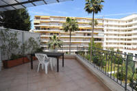 Cannes Locations, appartements et villas en location  Cannes, copyrights John and John Real Estate, photo Rf 389-01