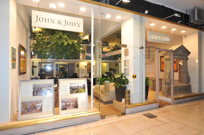 Agence John & John Cannes DSC_2379-01