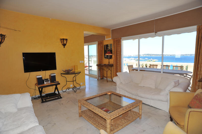 Cannes Locations, appartements et villas en location  Cannes, copyrights John and John Real Estate, photo Rf 034-17