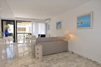 Cannes Locations, appartements et villas en location  Cannes, copyrights John and John Real Estate, photo Rf 044-09