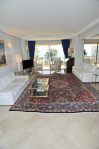 Cannes Locations, appartements et villas en location  Cannes, copyrights John and John Real Estate, photo Rf 047-13