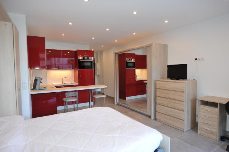 Cannes Locations, appartements et villas en location  Cannes, copyrights John and John Real Estate, photo Rf 050-04