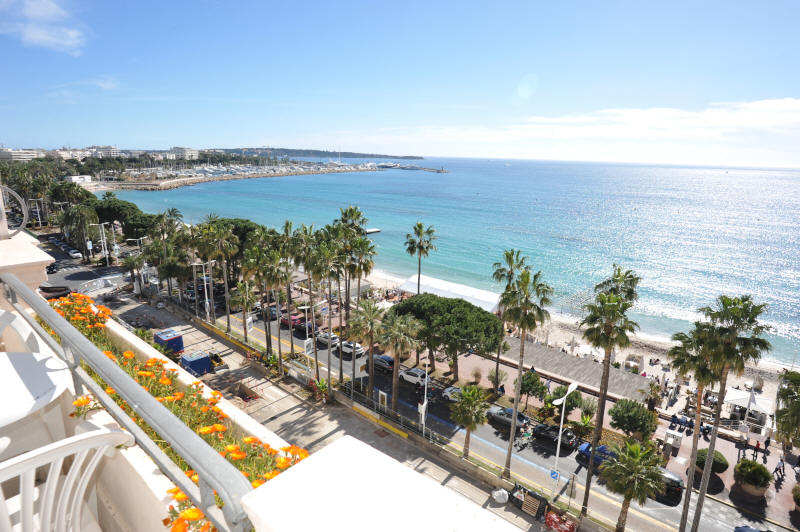 Cannes Locations, appartements et villas en location  Cannes, copyrights John and John Real Estate, photo Rf 062-04