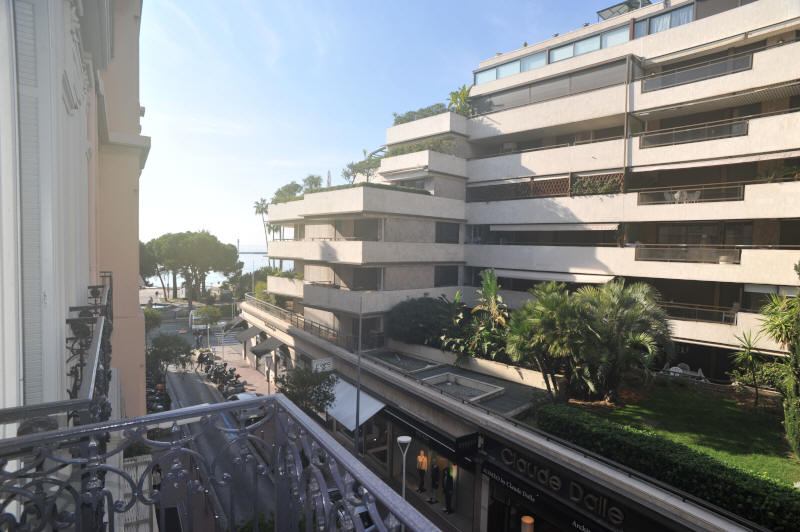 Cannes Locations, appartements et villas en location  Cannes, copyrights John and John Real Estate, photo Rf 063-13