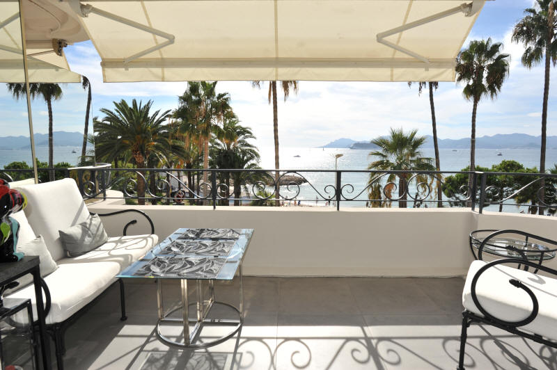 Cannes Locations, appartements et villas en location  Cannes, copyrights John and John Real Estate, photo Rf 065-01