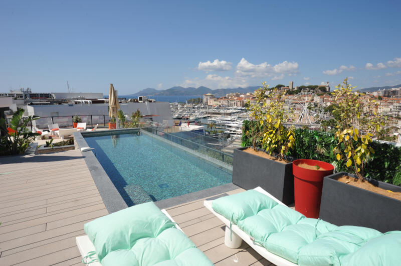 Cannes Locations, appartements et villas en location  Cannes, copyrights John and John Real Estate, photo Rf 092-39