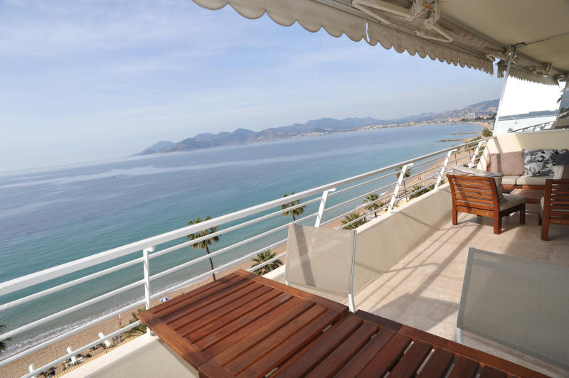 Cannes Locations, appartements et villas en location  Cannes, copyrights John and John Real Estate, photo Rf 096-01