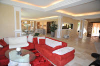 Cannes Locations, appartements et villas en location  Cannes, copyrights John and John Real Estate, photo Rf 102-18