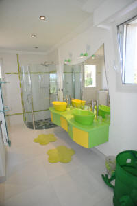 Cannes Locations, appartements et villas en location  Cannes, copyrights John and John Real Estate, photo Rf 102-35