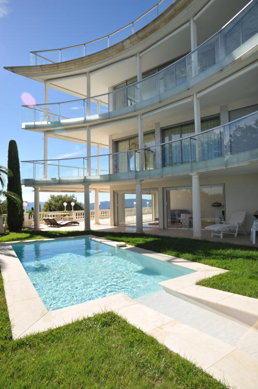 Cannes Locations, appartements et villas en location  Cannes, copyrights John and John Real Estate, photo Rf 103-29