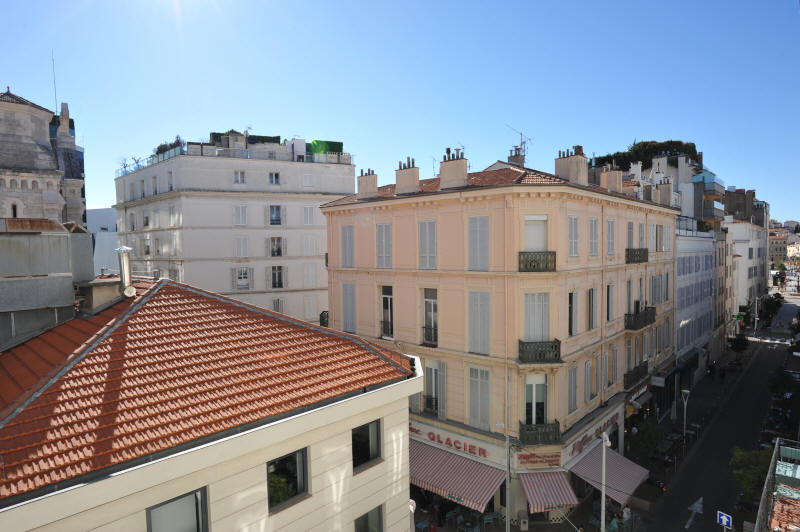 Cannes Locations, appartements et villas en location  Cannes, copyrights John and John Real Estate, photo Rf 121-01