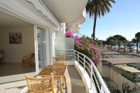 Cannes Locations, appartements et villas en location  Cannes, copyrights John and John Real Estate, photo Rf 128-01