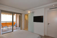 Cannes Locations, appartements et villas en location  Cannes, copyrights John and John Real Estate, photo Rf 140-11