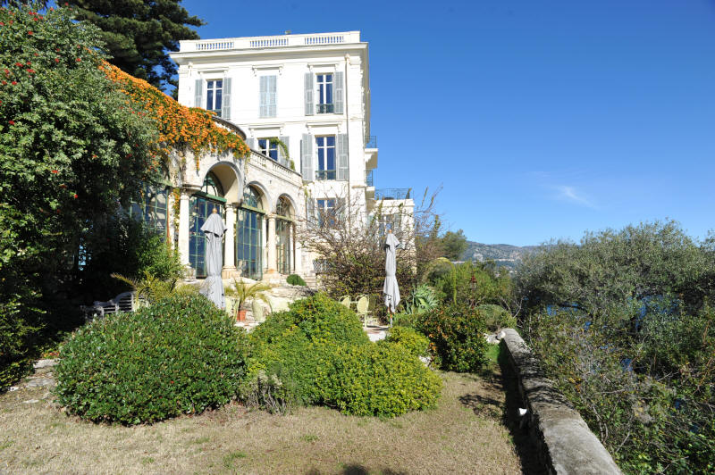 Cannes Locations, appartements et villas en location  Cannes, copyrights John and John Real Estate, photo Rf 145-029