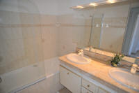 Cannes Locations, appartements et villas en location  Cannes, copyrights John and John Real Estate, photo Rf 146-08