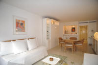 Cannes Locations, appartements et villas en location  Cannes, copyrights John and John Real Estate, photo Rf 149-04