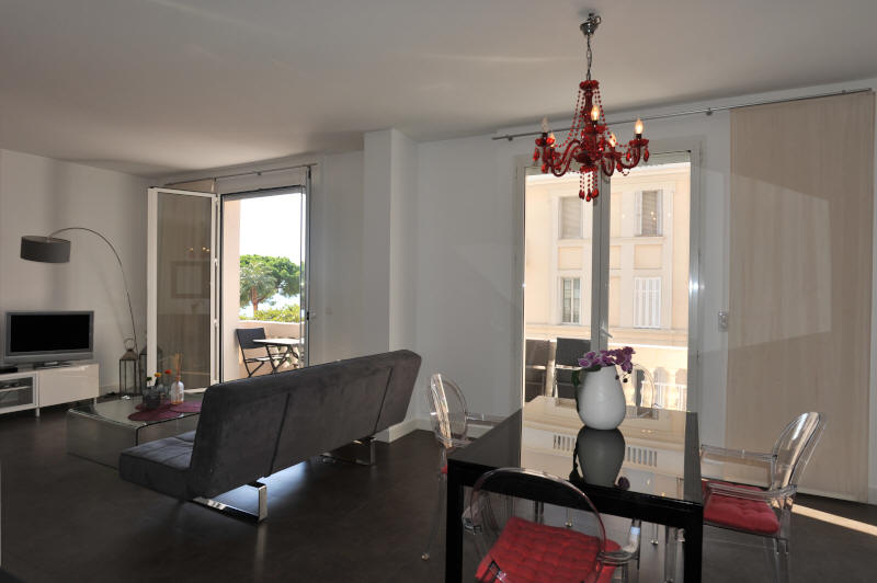 Cannes Locations, appartements et villas en location  Cannes, copyrights John and John Real Estate, photo Rf 153-10