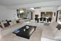 Cannes Locations, appartements et villas en location  Cannes, copyrights John and John Real Estate, photo Rf 157-34