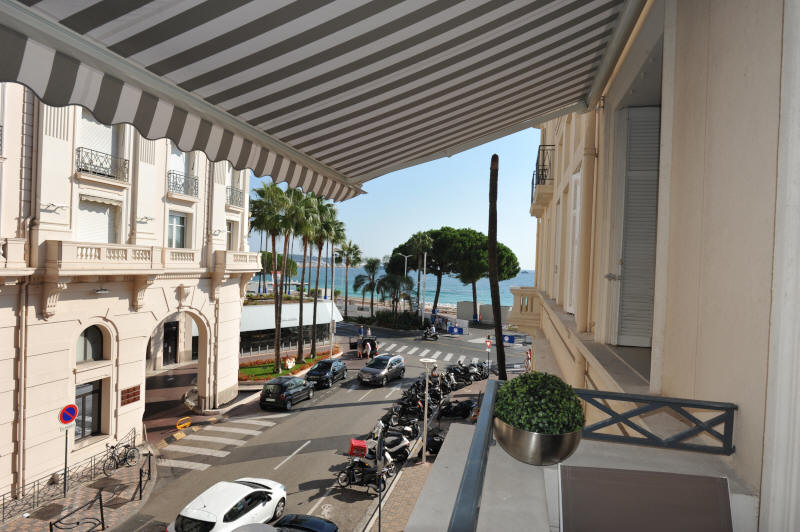 Cannes Locations, appartements et villas en location  Cannes, copyrights John and John Real Estate, photo Rf 159-01