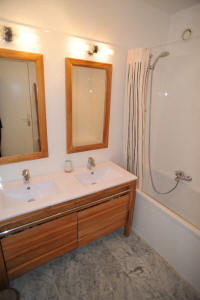 Cannes Locations, appartements et villas en location  Cannes, copyrights John and John Real Estate, photo Rf 160-02