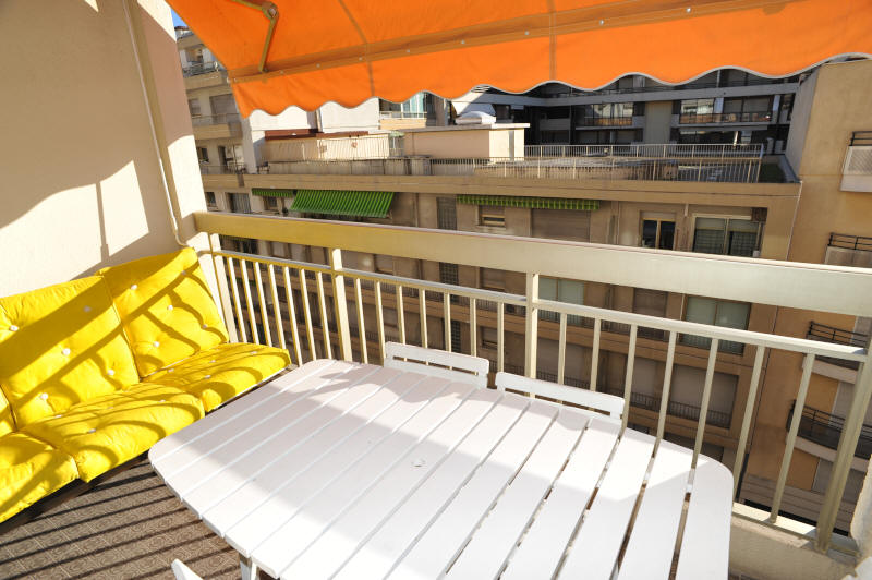 Cannes Locations, appartements et villas en location  Cannes, copyrights John and John Real Estate, photo Rf 160-06