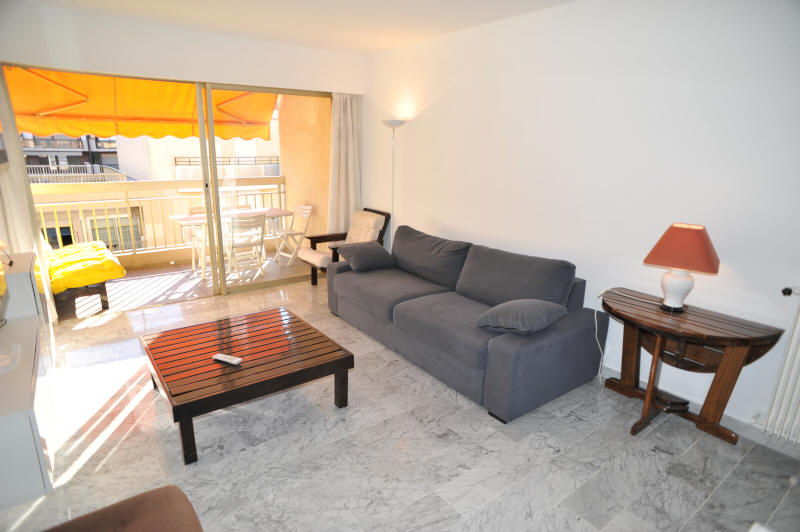 Cannes Locations, appartements et villas en location  Cannes, copyrights John and John Real Estate, photo Rf 160-09