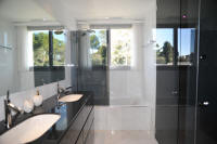 Cannes Locations, appartements et villas en location  Cannes, copyrights John and John Real Estate, photo Rf 165-24