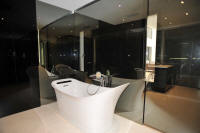 Cannes Locations, appartements et villas en location  Cannes, copyrights John and John Real Estate, photo Rf 165-39