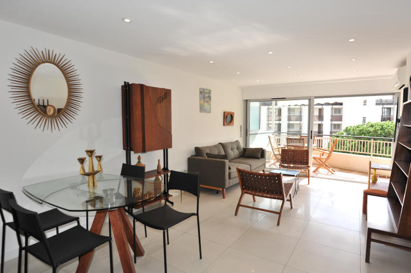 Cannes Locations, appartements et villas en location  Cannes, copyrights John and John Real Estate, photo Rf 166-04