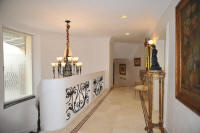 Cannes Locations, appartements et villas en location  Cannes, copyrights John and John Real Estate, photo Rf 168-23