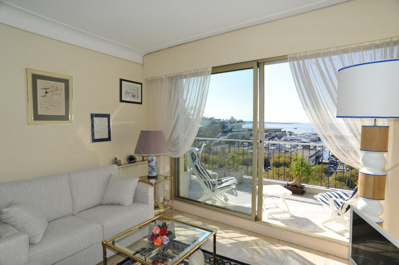 Cannes Locations, appartements et villas en location  Cannes, copyrights John and John Real Estate, photo Rf 171-04