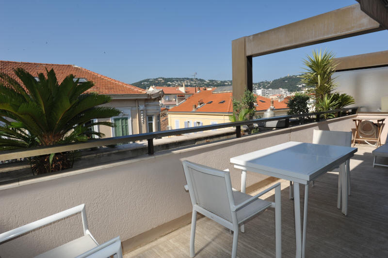 Cannes Locations, appartements et villas en location  Cannes, copyrights John and John Real Estate, photo Rf 178-01