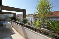 Cannes Locations, appartements et villas en location  Cannes, copyrights John and John Real Estate, photo Rf 178-02