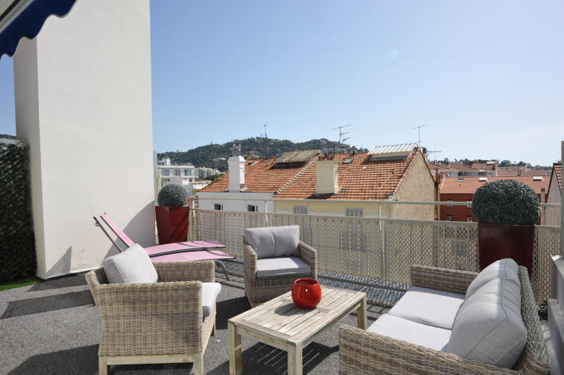 Cannes Locations, appartements et villas en location  Cannes, copyrights John and John Real Estate, photo Rf 182-01