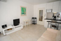 Cannes Locations, appartements et villas en location  Cannes, copyrights John and John Real Estate, photo Rf 196-05