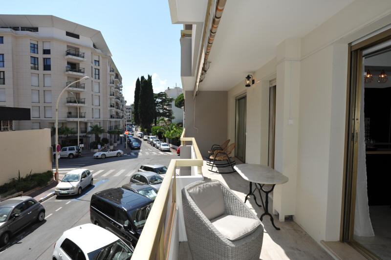 Cannes Locations, appartements et villas en location  Cannes, copyrights John and John Real Estate, photo Rf 205-05