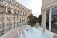 Cannes Locations, appartements et villas en location  Cannes, copyrights John and John Real Estate, photo Rf 208-02