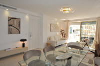 Cannes Locations, appartements et villas en location  Cannes, copyrights John and John Real Estate, photo Rf 214-06