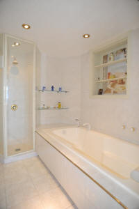 Cannes Locations, appartements et villas en location  Cannes, copyrights John and John Real Estate, photo Rf 216-30