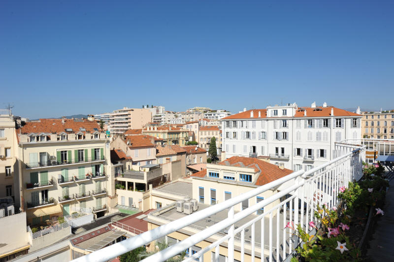 Cannes Locations, appartements et villas en location  Cannes, copyrights John and John Real Estate, photo Rf 226-18