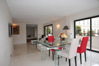 Cannes Locations, appartements et villas en location  Cannes, copyrights John and John Real Estate, photo Rf 234-05