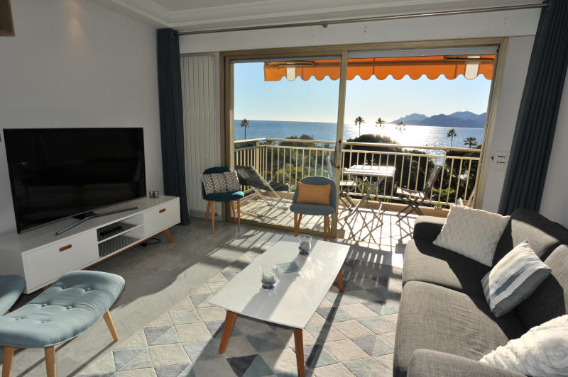 Cannes Locations, appartements et villas en location  Cannes, copyrights John and John Real Estate, photo Rf 253-05