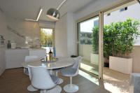 Cannes Locations, appartements et villas en location  Cannes, copyrights John and John Real Estate, photo Rf 255-08