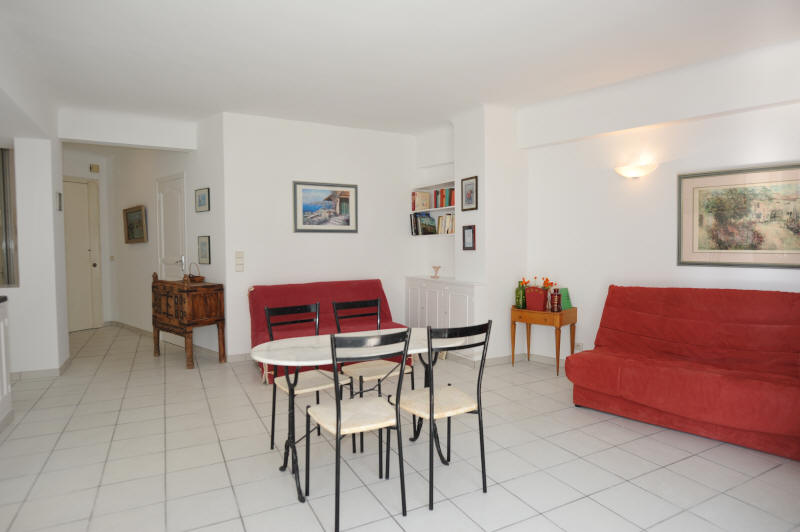 Cannes Locations, appartements et villas en location  Cannes, copyrights John and John Real Estate, photo Rf 260-03