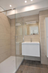 Cannes Locations, appartements et villas en location  Cannes, copyrights John and John Real Estate, photo Rf 260-06