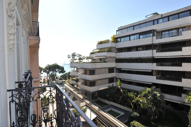 Cannes Locations, appartements et villas en location  Cannes, copyrights John and John Real Estate, photo Rf 276-02