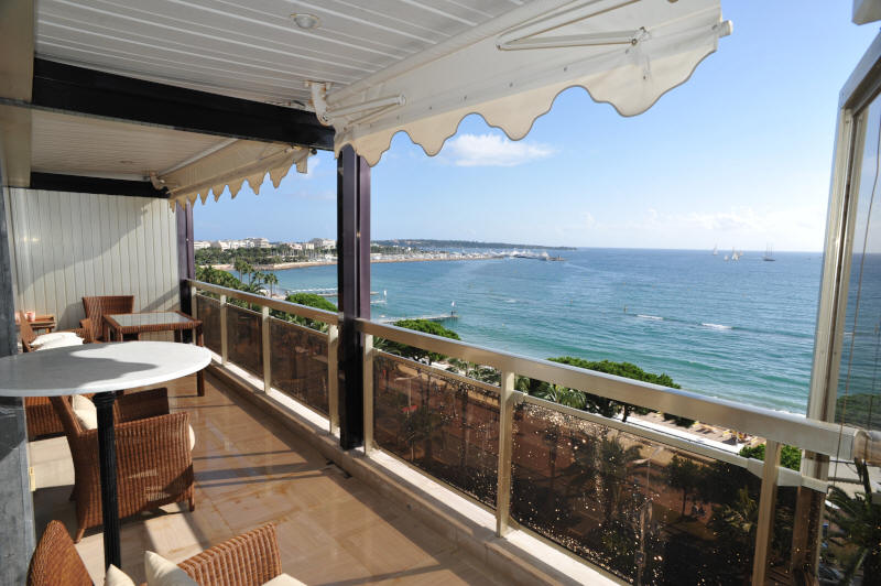 Cannes Locations, appartements et villas en location  Cannes, copyrights John and John Real Estate, photo Rf 280-01