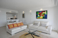 Cannes Locations, appartements et villas en location  Cannes, copyrights John and John Real Estate, photo Rf 298-07